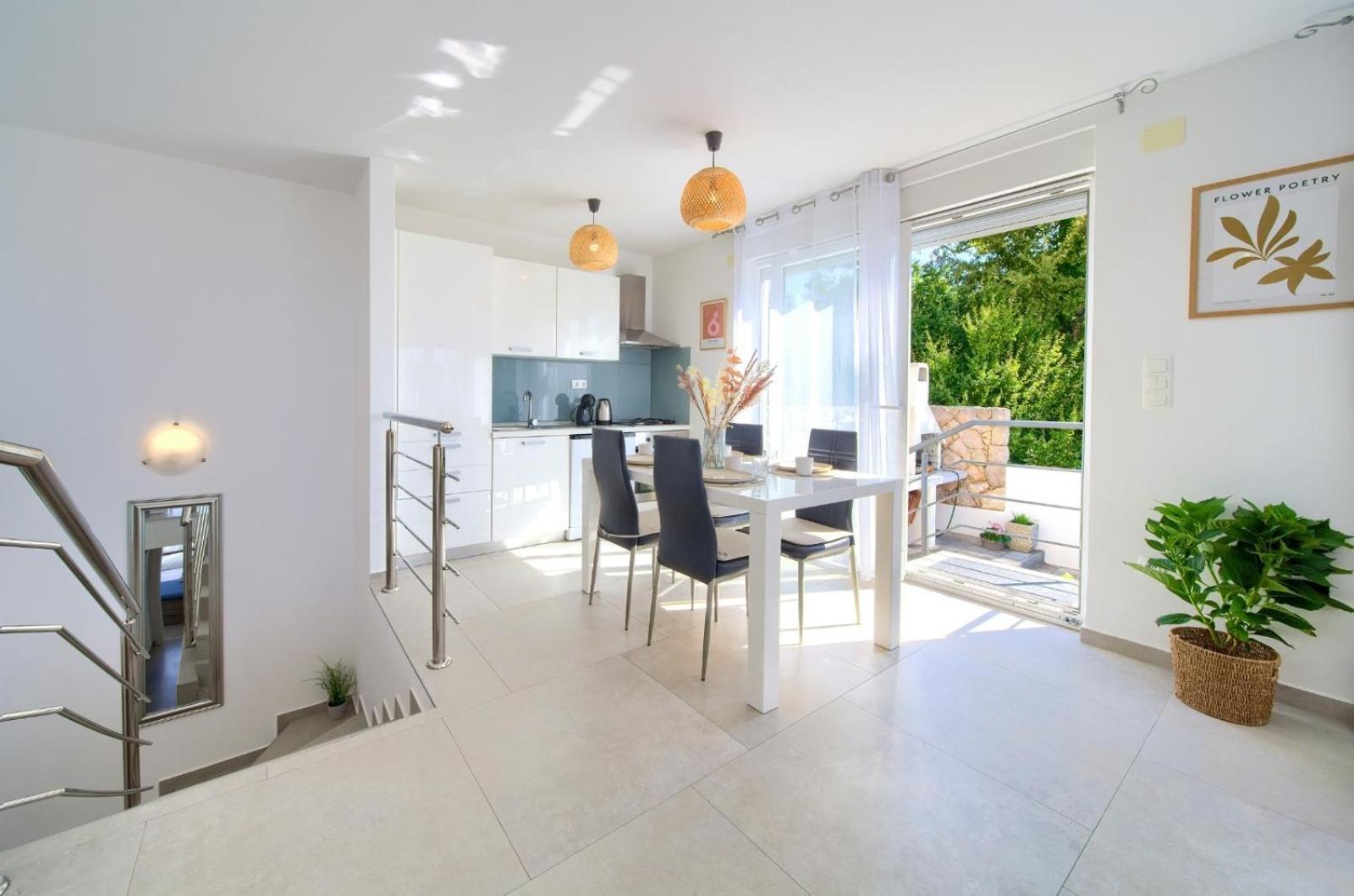 Apartment Sasso Bianco With The Private Pool نجيفيش المظهر الخارجي الصورة